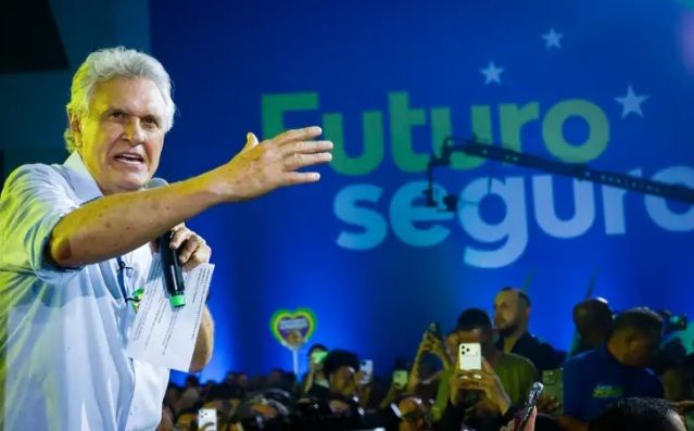 Candidatos iniciaram campanha presidencial em redutos eleitorais Flávio foi a Copacabana; Lula, ao ABC Paulista; e Caiado, a Goiás — imagem 2